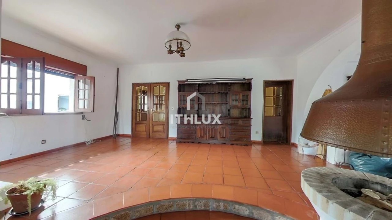 Moradia T5 para Venda em Assunção, Ajuda, Salvador e Santo Ildefonso Foto 2