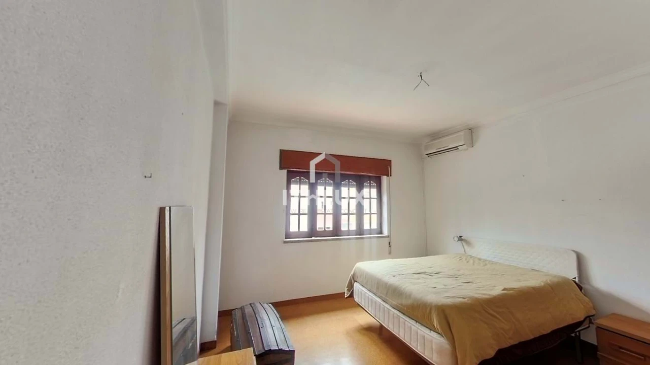 Moradia T5 para Venda em Assunção, Ajuda, Salvador e Santo Ildefonso Foto 31