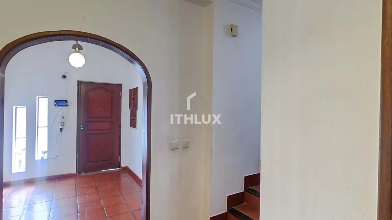 Moradia T5 para Venda em Assunção, Ajuda, Salvador e Santo Ildefonso Foto 8