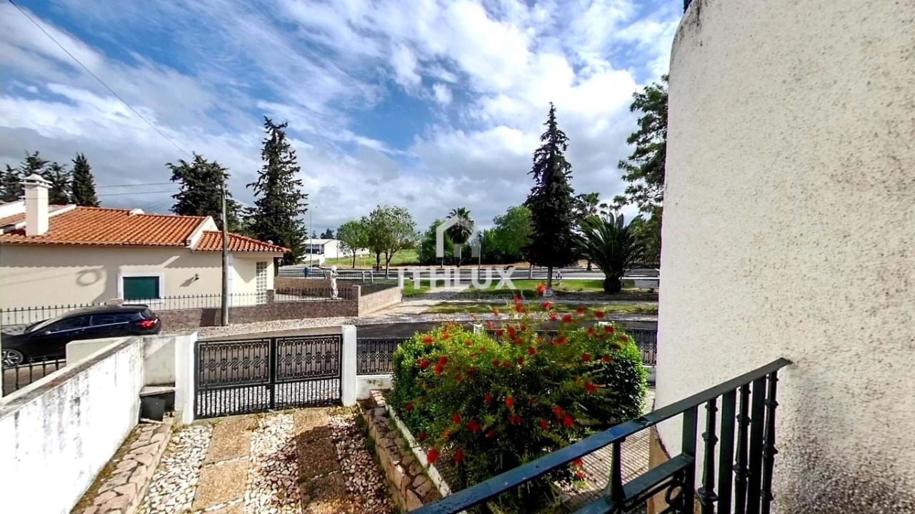 Moradia T5 para Venda em Assunção, Ajuda, Salvador e Santo Ildefonso Foto 41