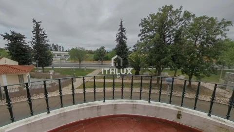 Moradia T5 para Venda em Assunção, Ajuda, Salvador e Santo Ildefonso