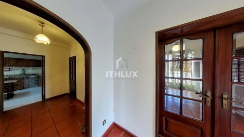 Moradia T5 para Venda em Assunção, Ajuda, Salvador e Santo Ildefonso