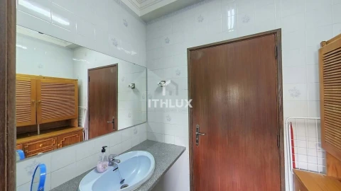 Moradia T5 para Venda em Assunção, Ajuda, Salvador e Santo Ildefonso