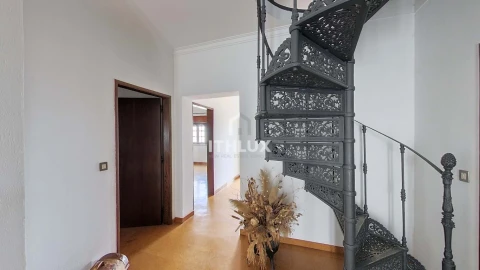 Moradia T5 para Venda em Assunção, Ajuda, Salvador e Santo Ildefonso