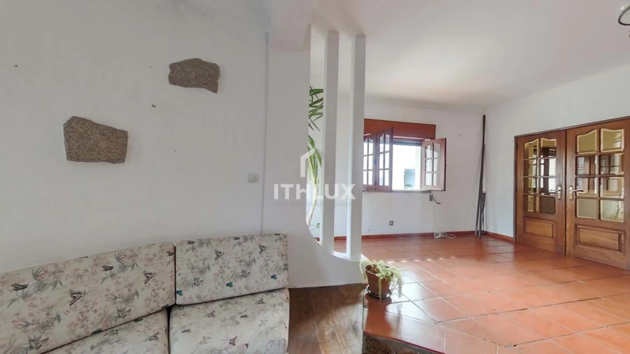 Moradia T5 para Venda em Assunção, Ajuda, Salvador e Santo Ildefonso Foto 9