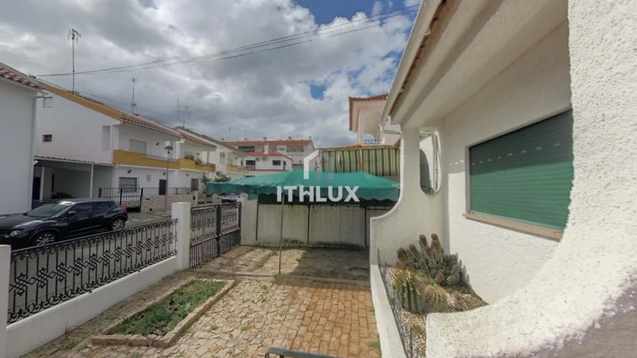 Moradia T5 para Venda em Assunção, Ajuda, Salvador e Santo Ildefonso Foto 4