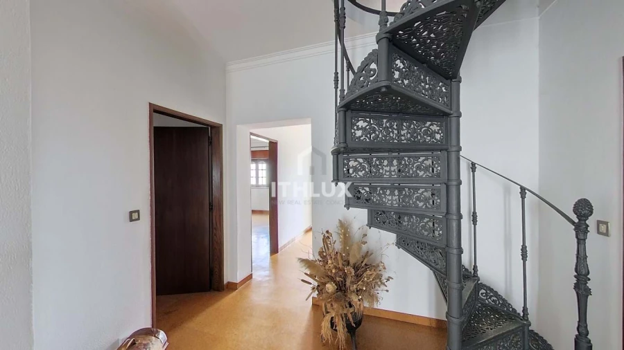 Moradia T5 para Venda em Assunção, Ajuda, Salvador e Santo Ildefonso Foto 26