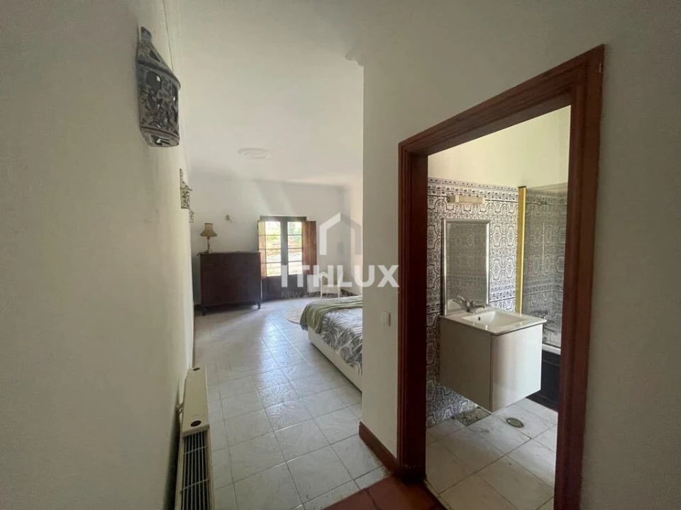 Moradia T4 para Venda em Santa Barbara de Nexe Foto 23