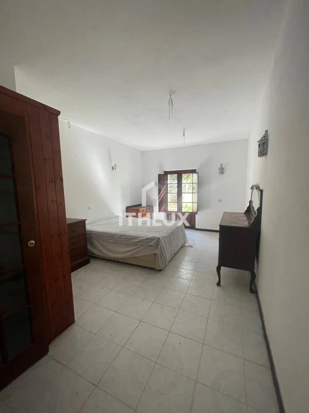 Moradia T4 para Venda em Santa Barbara de Nexe Foto 15