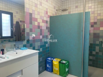 Moradia T4 para Venda em Santa Catarina da Fonte do Bispo