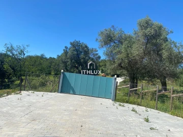 Moradia T4 para Venda em Santa Catarina da Fonte do Bispo