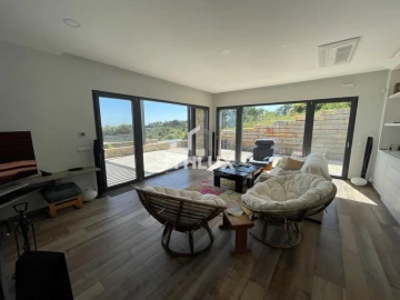 Moradia T4 para Venda em Santa Catarina da Fonte do Bispo