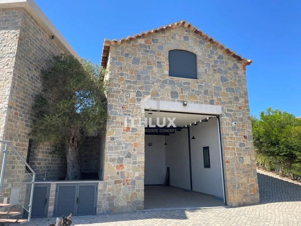 Moradia T4 para Venda em Santa Catarina da Fonte do Bispo Foto 2