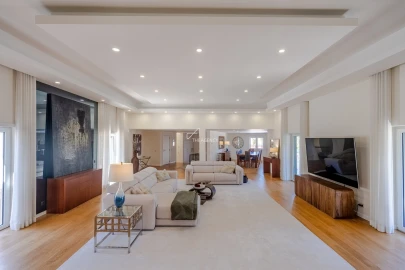 Moradia T5 para Venda em Agualva e Mira-Sintra