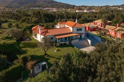 Moradia T5 para Venda em Agualva e Mira-Sintra