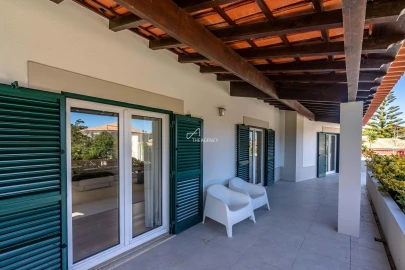 Moradia T5 para Venda em Agualva e Mira-Sintra