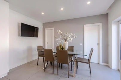 Moradia T5 para Venda em Agualva e Mira-Sintra