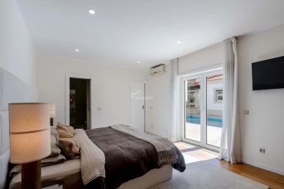 Moradia T5 para Venda em Agualva e Mira-Sintra