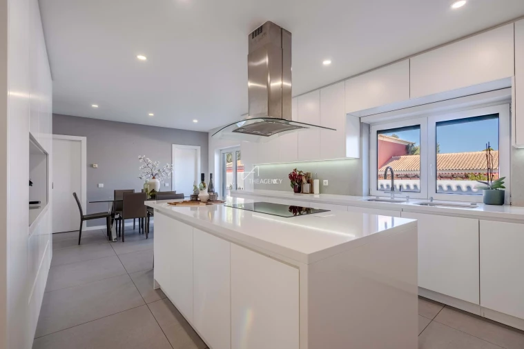 Moradia T5 para Venda em Agualva e Mira-Sintra Foto 31