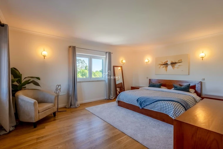 Moradia T5 para Venda em Agualva e Mira-Sintra Foto 57