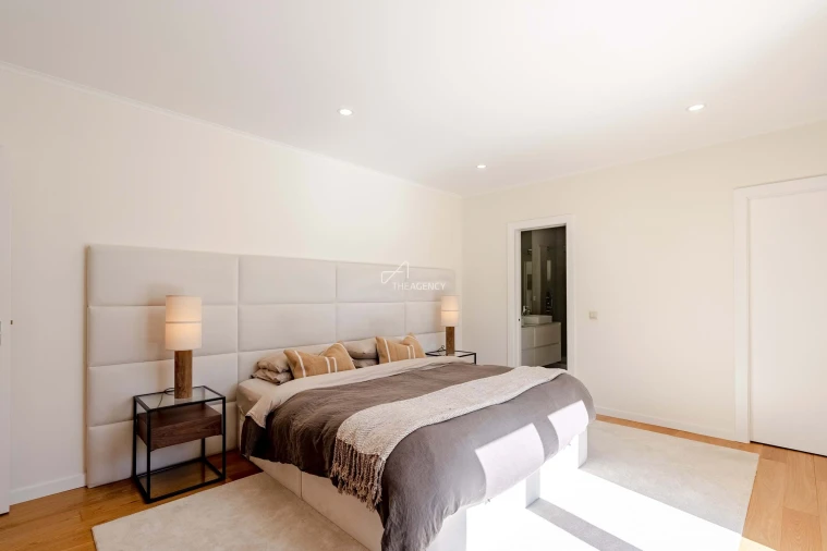 Moradia T5 para Venda em Agualva e Mira-Sintra Foto 50