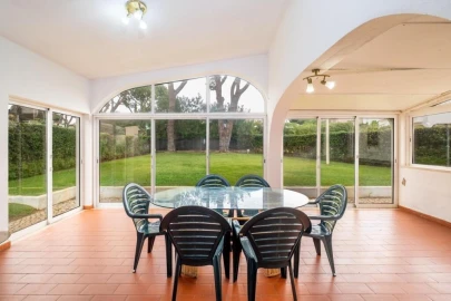 Moradia T3 para Venda em Quarteira