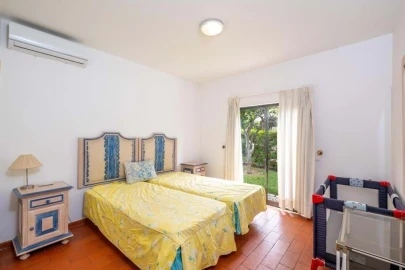 Moradia T3 para Venda em Quarteira