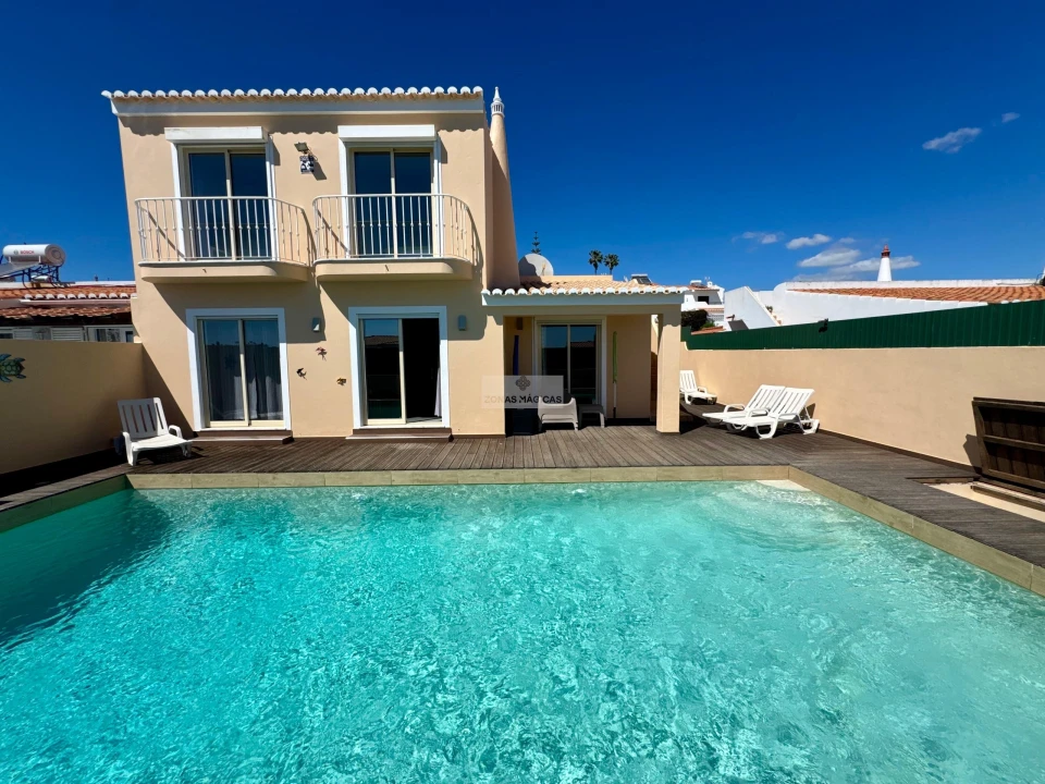 Moradia T4 para Venda em Lagos (São Sebastião e Santa Maria) Foto 3