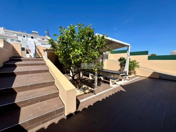 Moradia T4 para Venda em Lagos (São Sebastião e Santa Maria)