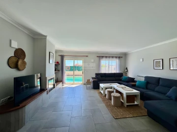 Moradia T4 para Venda em Lagos (São Sebastião e Santa Maria)