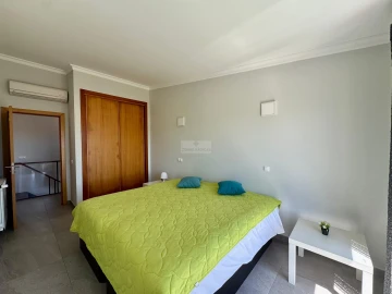 Moradia T4 para Venda em Lagos (São Sebastião e Santa Maria)