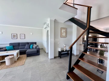 Moradia T4 para Venda em Lagos (São Sebastião e Santa Maria)