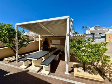 Moradia T4 para Venda em Lagos (São Sebastião e Santa Maria)