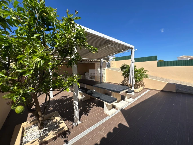 Moradia T4 para Venda em Lagos (São Sebastião e Santa Maria) Foto 14