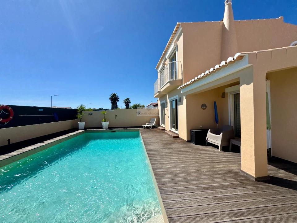 Moradia T4 para Venda em Lagos (São Sebastião e Santa Maria) Foto 4