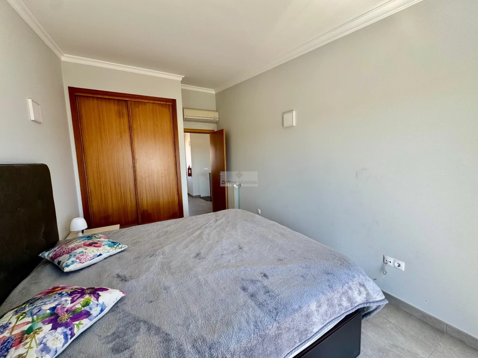 Moradia T4 para Venda em Lagos (São Sebastião e Santa Maria) Foto 42