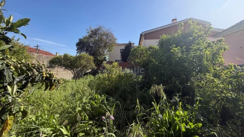 Terreno para Venda em São Domingos de Rana