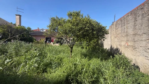 Terreno para Venda em São Domingos de Rana