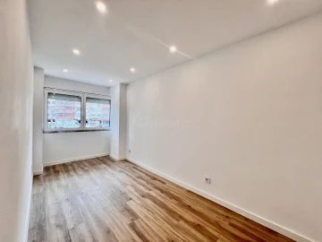 Apartamento T2 para Venda em Odivelas