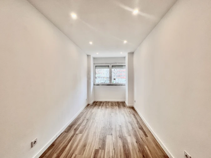 Apartamento T2 para Venda em Odivelas Foto 19