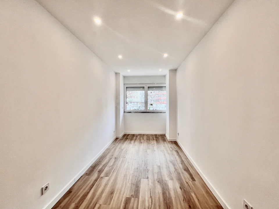 Apartamento T2 para Venda em Odivelas Foto 19