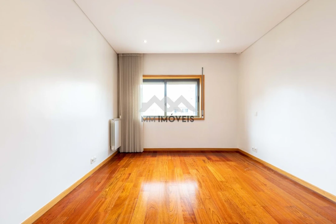 Apartamento T2 para Arrendamento em Rio Tinto Foto 23