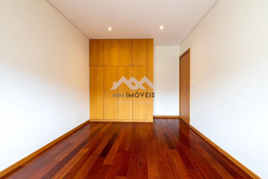 Apartamento T2 para Arrendamento em Rio Tinto Foto 14