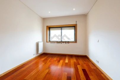 Apartamento T2 para Arrendamento em Rio Tinto