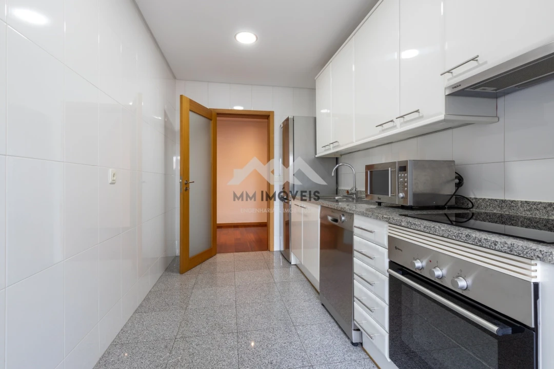 Apartamento T2 para Arrendamento em Rio Tinto Foto 10