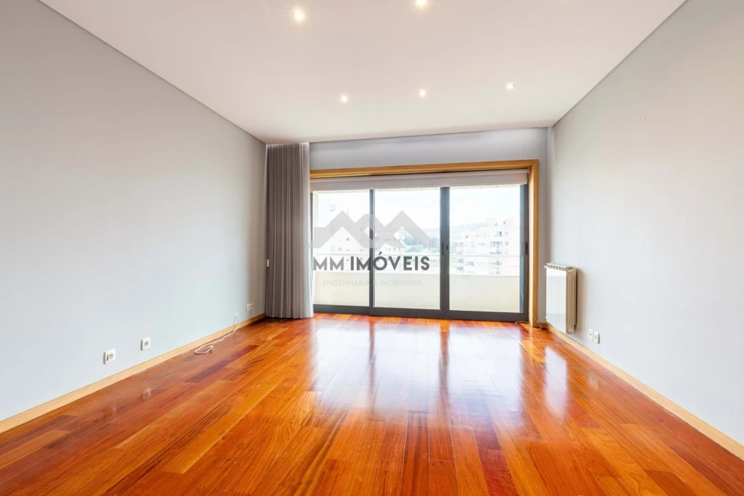 Apartamento T2 para Arrendamento em Rio Tinto Foto 6