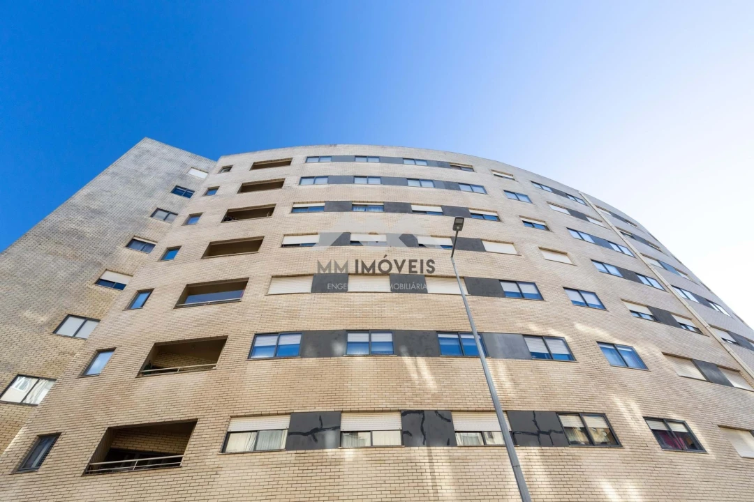 Apartamento T2 para Arrendamento em Rio Tinto Foto 24