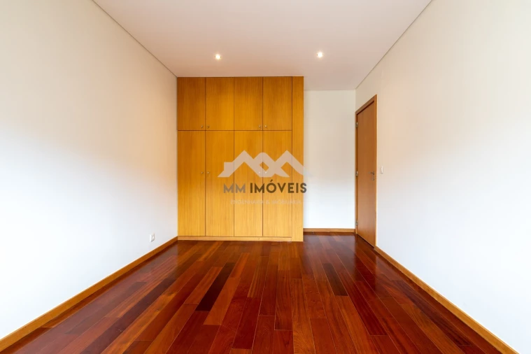 Apartamento T2 para Arrendamento em Rio Tinto Foto 14