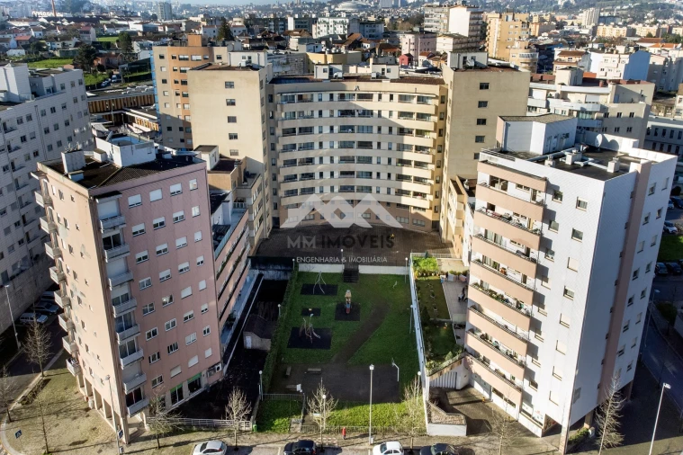 Apartamento T2 para Arrendamento em Rio Tinto Foto 26