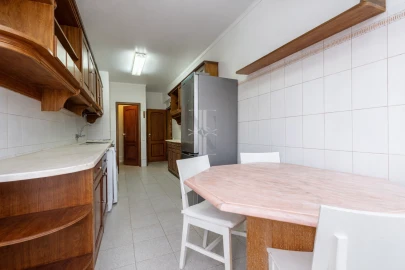 Apartamento T4 para Venda em Marvila, Ribeira Santarém, São Salvador, São Nicolau